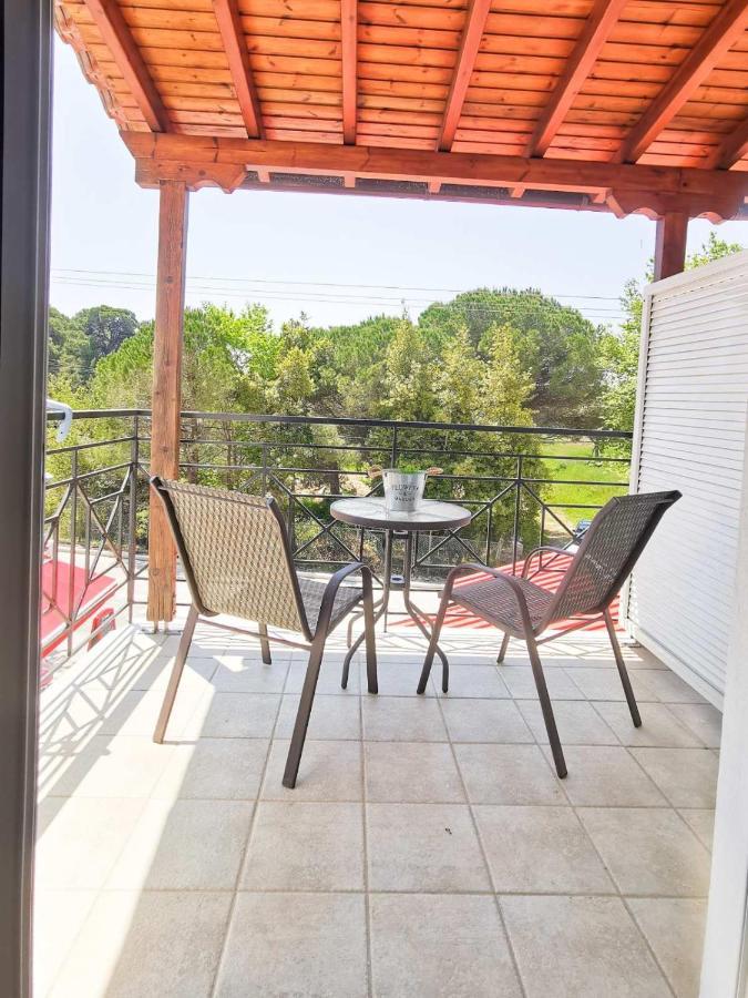 Haris Apartments Koukounaries ภายนอก รูปภาพ